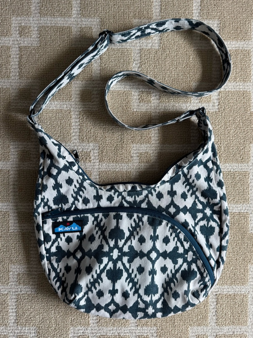 KAVU Sydney Canvas Crossbody Sling Bag Boho Teal Ikat Print Adjustable Strap O/S - Picture 10 of 10